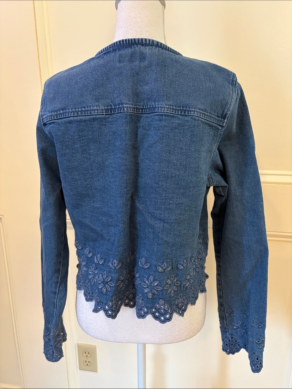 Women's Blue Embroidered Hem Denim Jacket - Picture 7 of 9